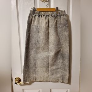 🔴 Corduroy white and grey striped midi skirt